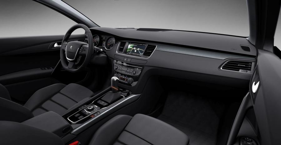  Peugeot 508 2010 года  (фото 43 из 47)